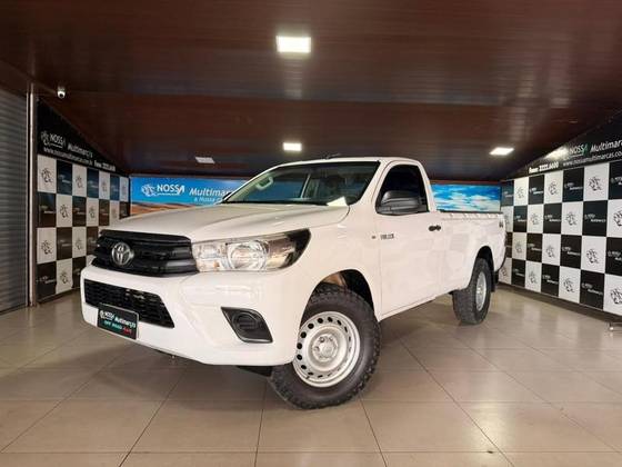 TOYOTA HILUX 2.8 D-4D TURBO DIESEL CS 4X4 MANUAL